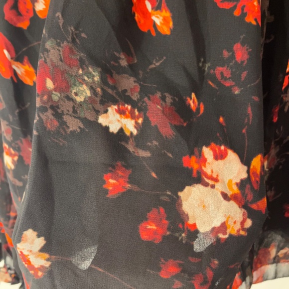 BNWT Aritzia Wilfred Lourdes Blouse in Black Flame/Scarlet - Picture 4 of 8